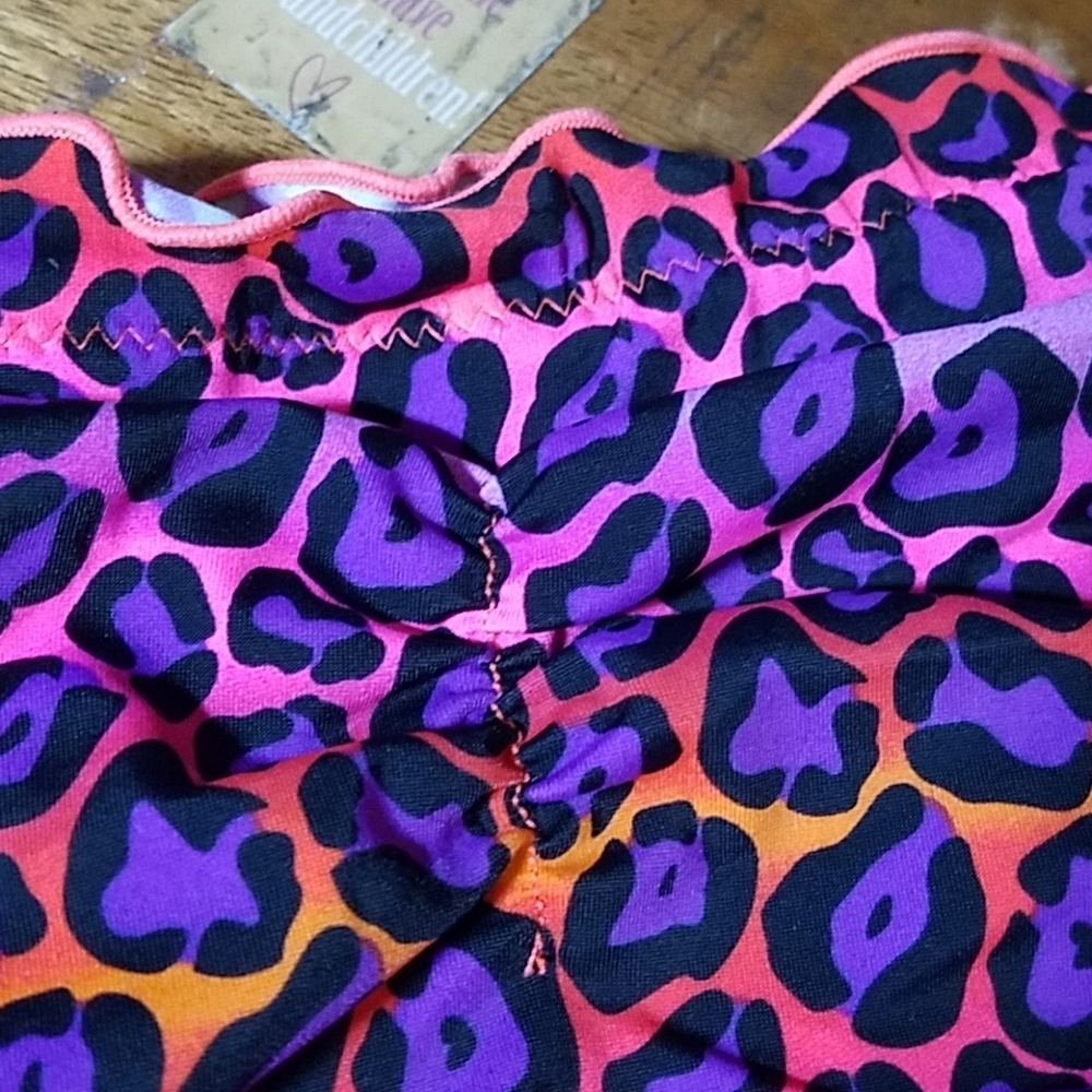 In Mocean Neon Multi Color Leopard Print Small - Picture 3 of 3